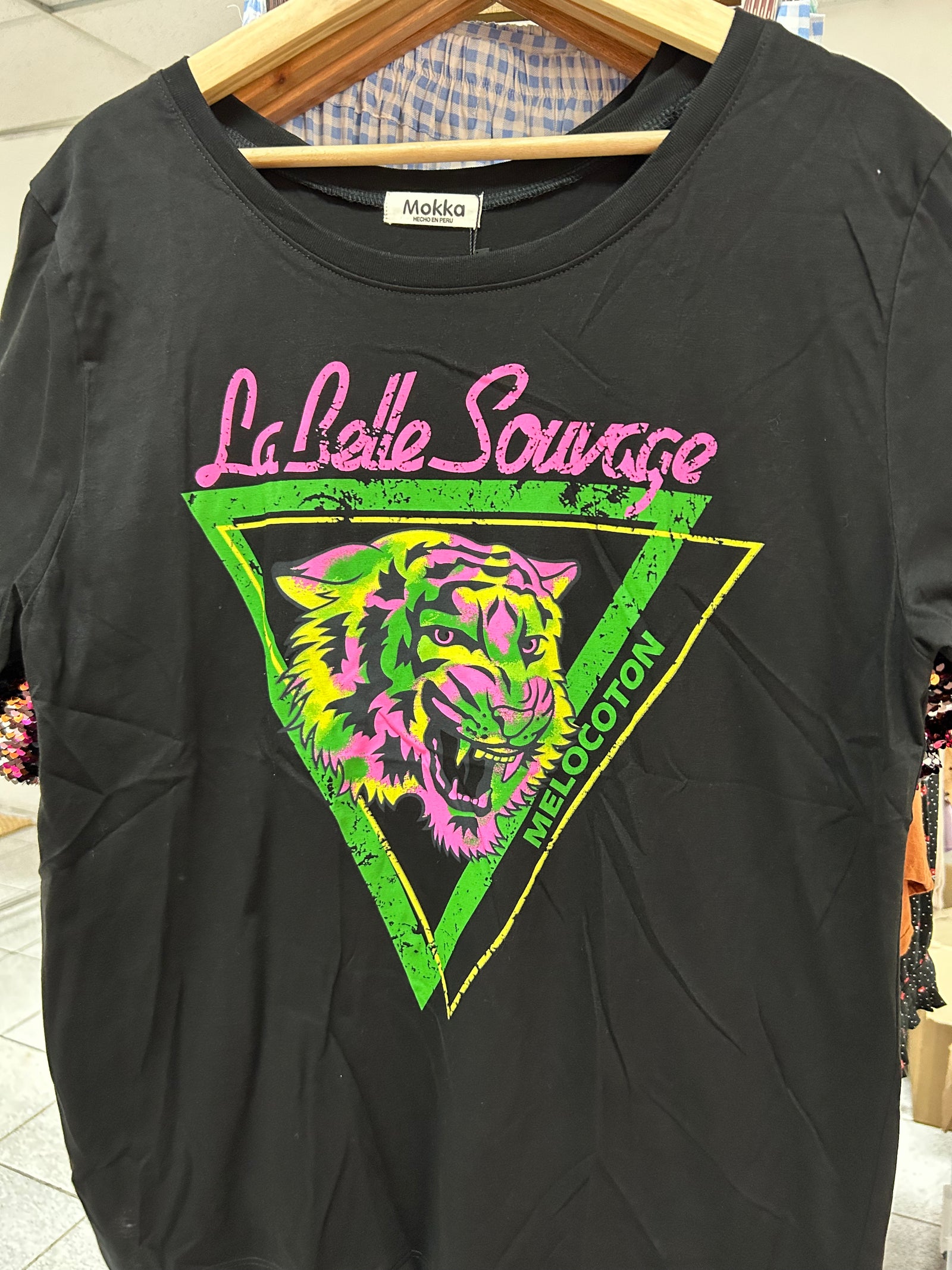 GRAPHIC TEE LA BELLE