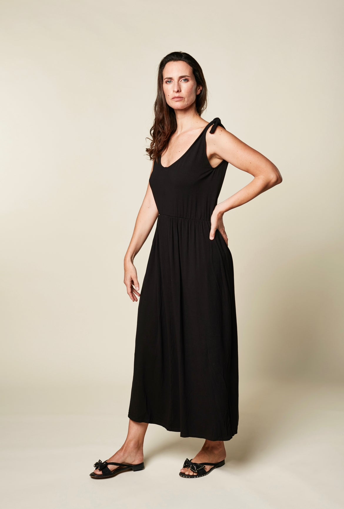 VESTIDO VICTORIA NEGRO